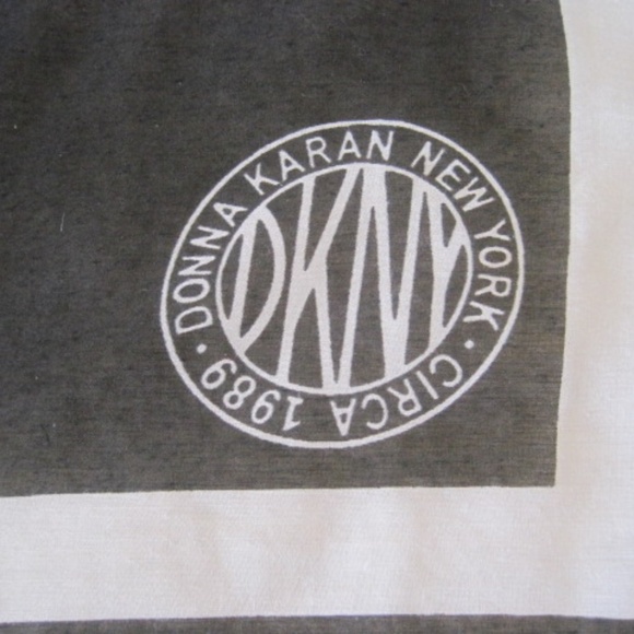 DKNY Shawl Cover-Up Beach Wrap - Picture 4 of 5